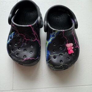 CROCS baby/toddler size 4C Black with Neon Lightning Clogs